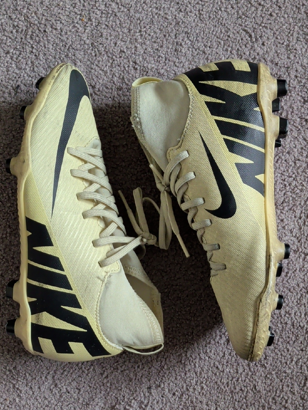 Nike Junior Mercurial Superfly 9 Club DJ5959-700 FG/MG Soccer Cleats size 4